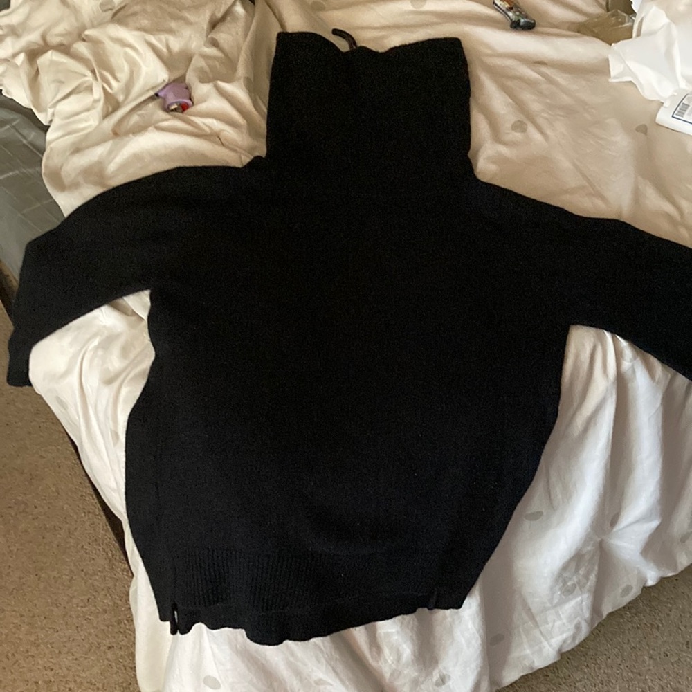 Theory good condition all black long sleeve turtleneck top small/ petite